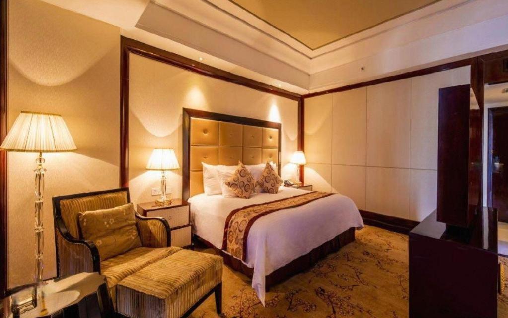 New Century Grand Hotel Xinxiang Eksteriør billede